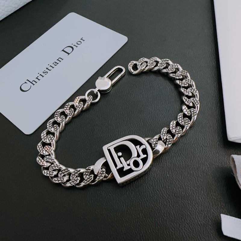 chr1st1an D10r bracelets